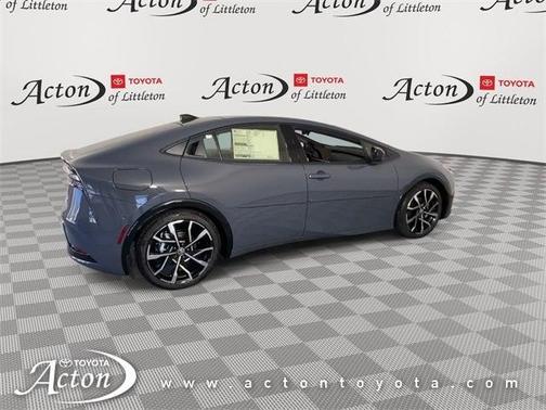 2025 Toyota Prius L