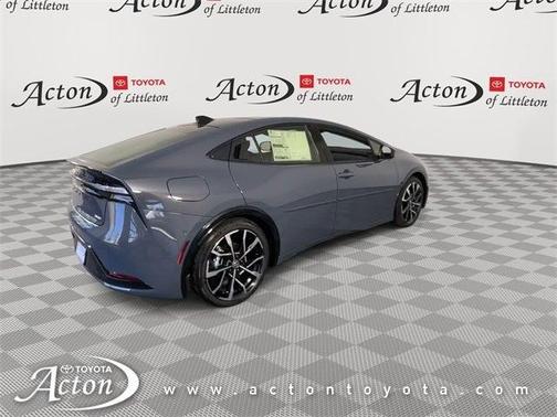 2025 Toyota Prius L