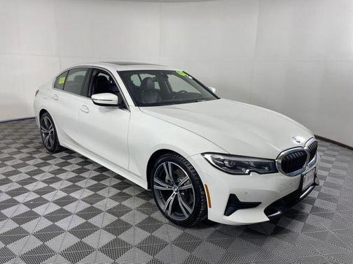 2019 BMW 330 xDrive
