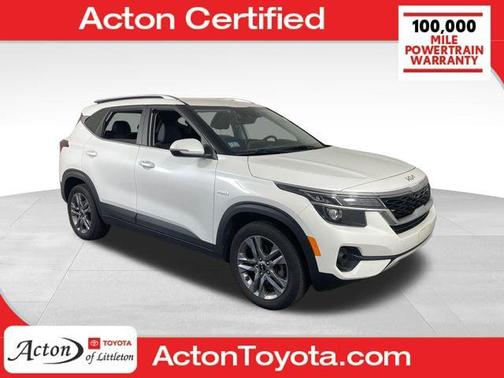 Snow White Pearl 2023 Kia Seltos S