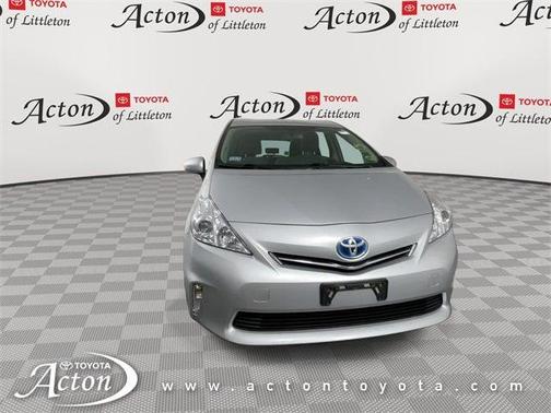 2014 Toyota Prius v Two