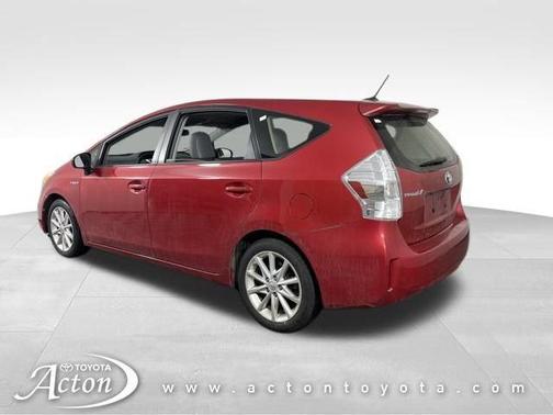 2013 Toyota Prius v Five