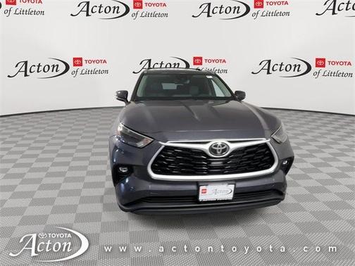2025 Toyota Highlander XLE