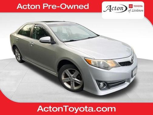 Classic Silver Metallic 2014 Toyota Camry SE