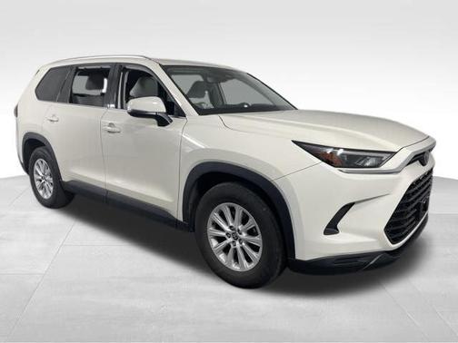 Coastal Cream 2024 Toyota Grand Highlander XLE