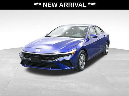 2024 Hyundai ELANTRA SE