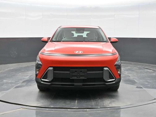 2025 Hyundai KONA SE