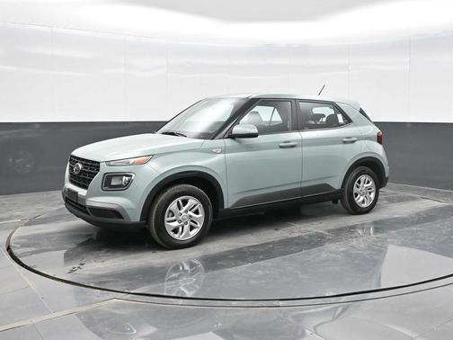 2025 Hyundai VENUE SE