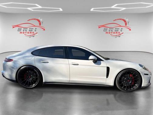 2018 Porsche Panamera 4S