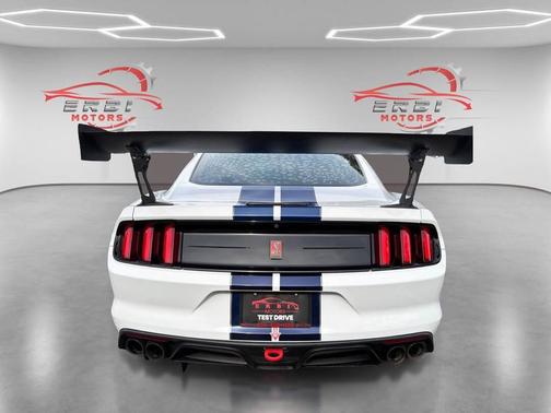 2020 Ford Shelby GT350 Base