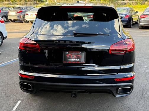 2018 Porsche Cayenne Platinum Edition