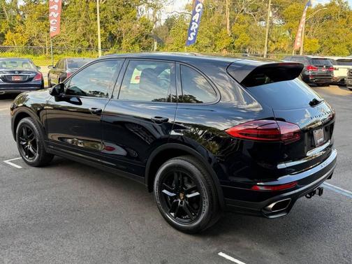 2018 Porsche Cayenne Platinum Edition