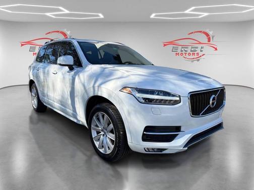 2016 Volvo XC90 T6 Momentum
