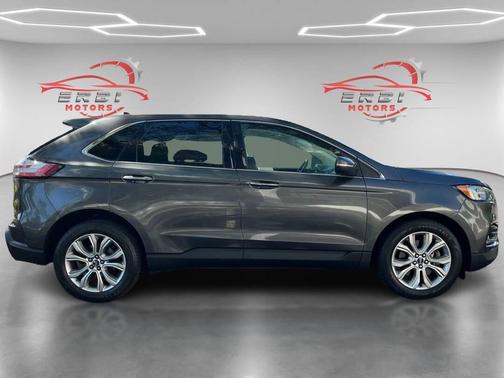 Magnetic 2019 Ford Edge Titanium