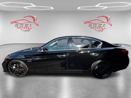 2015 INFINITI Q50 Hybrid Sport