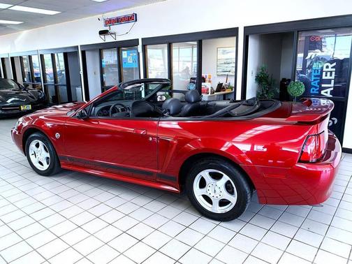 Redfire Clearcoat 2004 Ford Mustang Deluxe