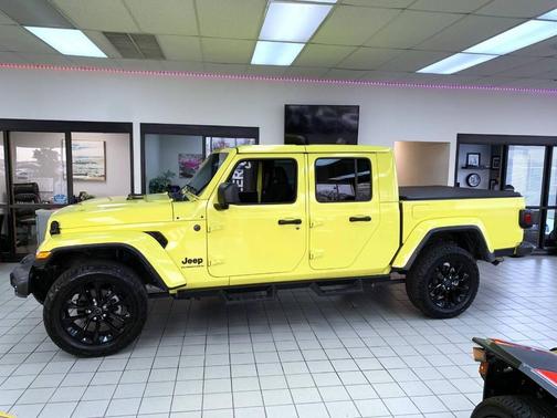 2024 Jeep Gladiator NightHawk 4x4 4dr Crew Cab 5.0 ft. SB