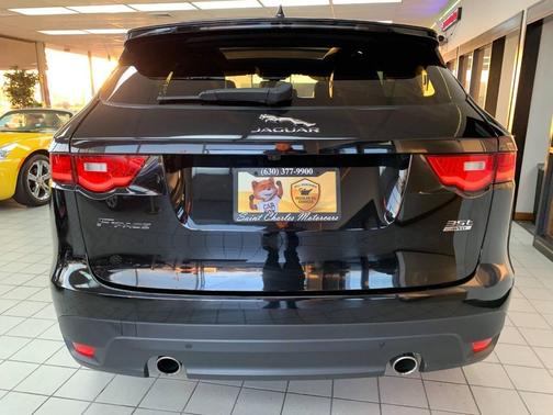 2017 Jaguar F-PACE 35t R-Sport