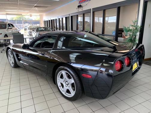 1998 Chevrolet Corvette Base