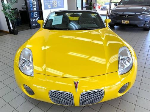 2007 Pontiac Solstice Base 2dr Convertible