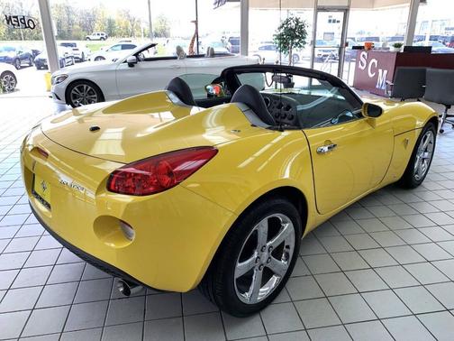 2007 Pontiac Solstice Base 2dr Convertible
