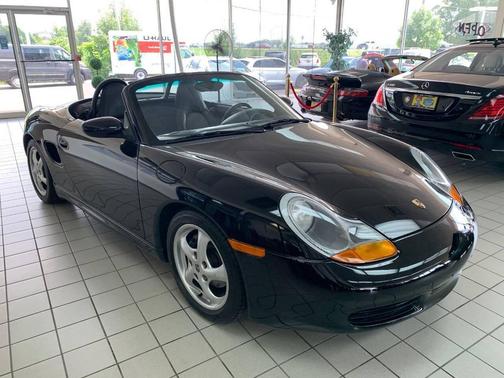 2000 Porsche Boxster Base 2dr Convertible