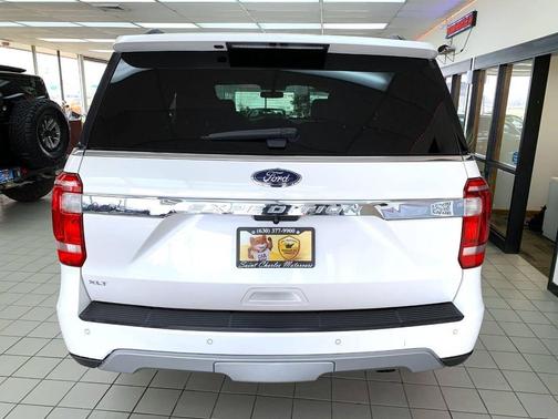 White 2019 Ford Expedition XLT 4x4 4dr SUV