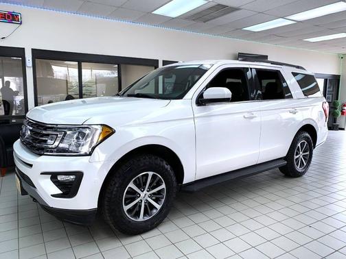 White 2019 Ford Expedition XLT 4x4 4dr SUV