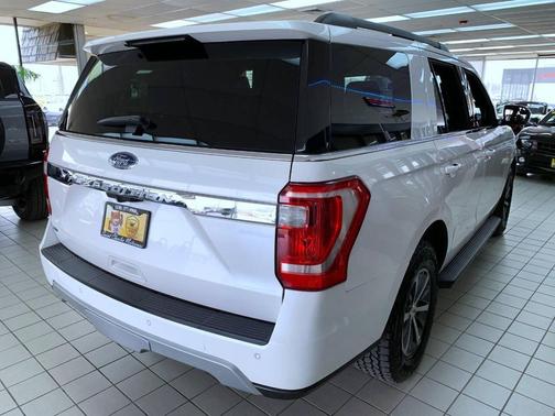 White 2019 Ford Expedition XLT 4x4 4dr SUV