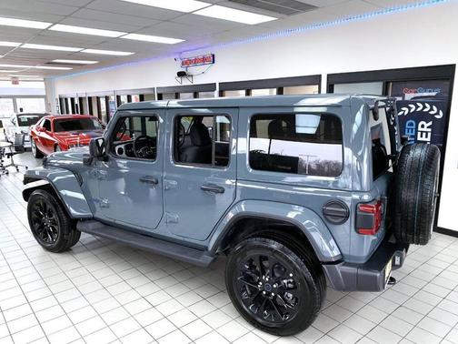 2025 Jeep Wrangler Sahara 4xe 4x4 4dr SUV