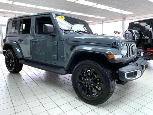 2025 Jeep Wrangler Sahara 4xe 4x4 4dr SUV
