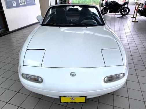 1993 Mazda MX-5 Miata Base 2dr Convertible