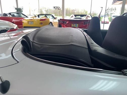 2002 Toyota MR2 Base 2dr Convertible