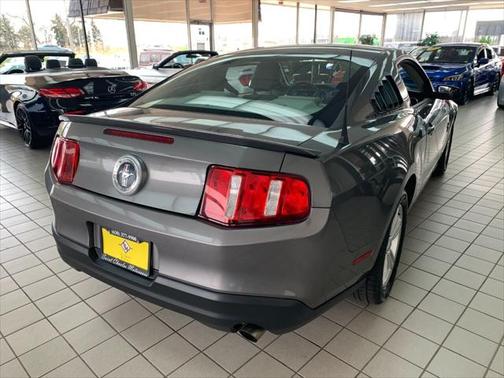 2010 Ford Mustang Premium