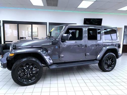 2025 Jeep Wrangler Sahara 4xe 4x4 4dr SUV