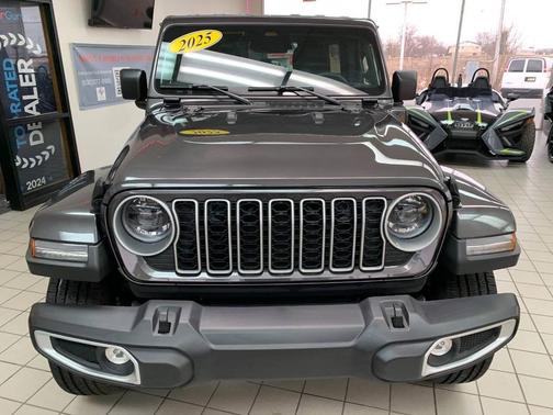 2025 Jeep Wrangler Sahara 4xe 4x4 4dr SUV