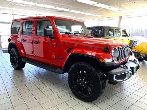 2025 Jeep Wrangler Sahara 4xe 4x4 4dr SUV