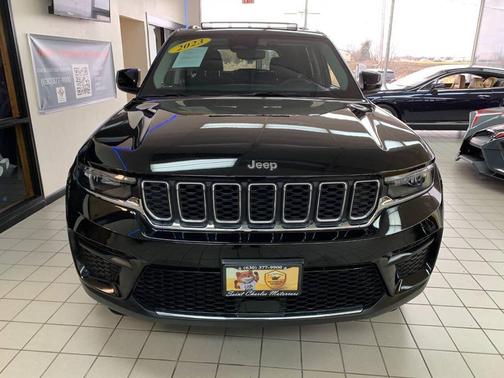 2023 Jeep Grand Cherokee Laredo