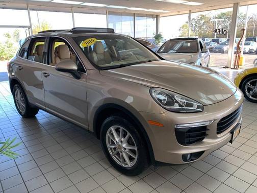 2016 Porsche Cayenne S
