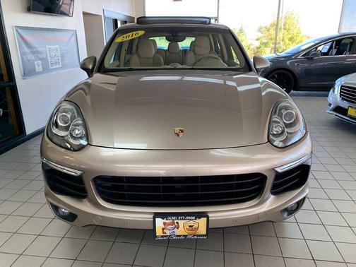 2016 Porsche Cayenne S