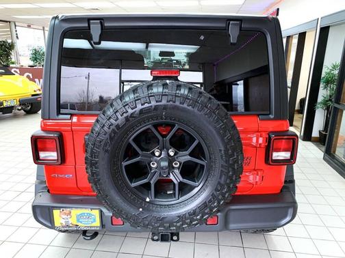 2025 Jeep Wrangler Willys