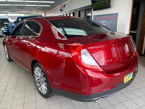 2013 Lincoln MKS Base