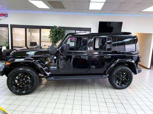 2023 Jeep Wrangler Sahara 4xe 4x4 4dr SUV