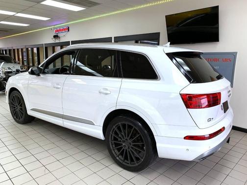 2019 Audi Q7 55 Premium Plus