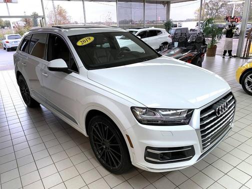 2019 Audi Q7 55 Premium Plus
