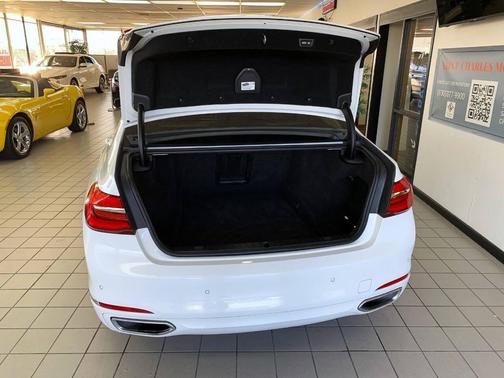 2018 BMW 740 i xDrive