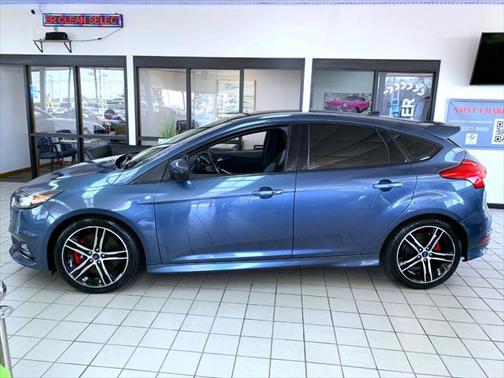2018 Ford Focus ST Base