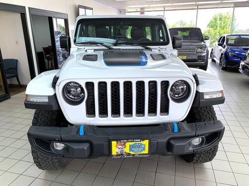 Bright White Clear Coat 2023 Jeep Wrangler Rubicon