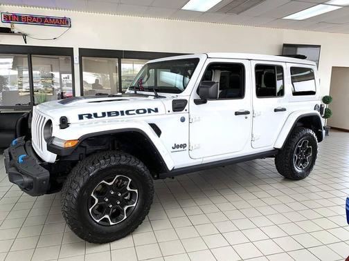 Bright White Clear Coat 2023 Jeep Wrangler Rubicon