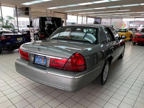 2004 Mercury Grand Marquis GS 4dr Sedan